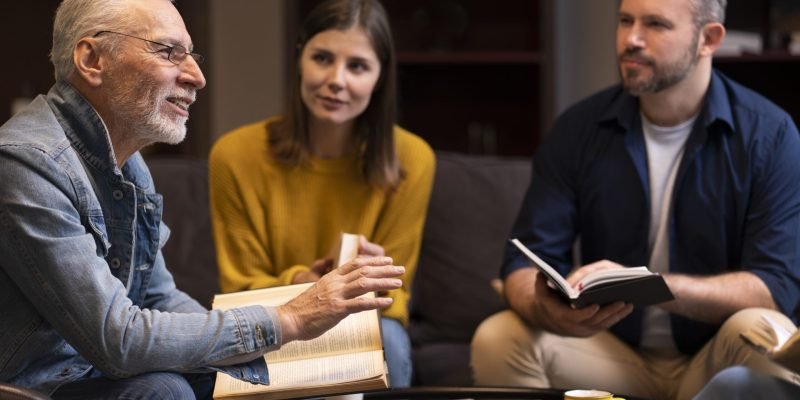 medium-shot-people-book-club